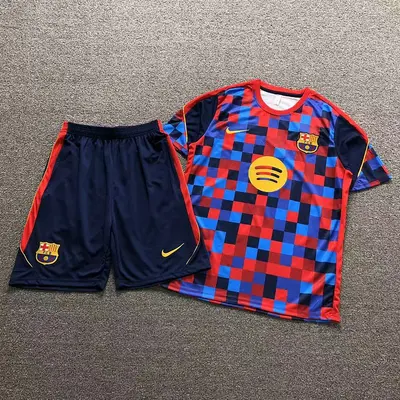 ¥98 FOOTBALL T-SHIRT SHORTS 1272001002(im 170cm 65kg i wear size M in the phot)