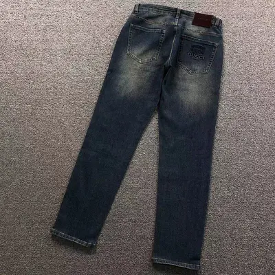 ¥215 G⭐C⭐I TROUSERS 2207221401(im 170cm 60kg i wear size 32 in the phot)