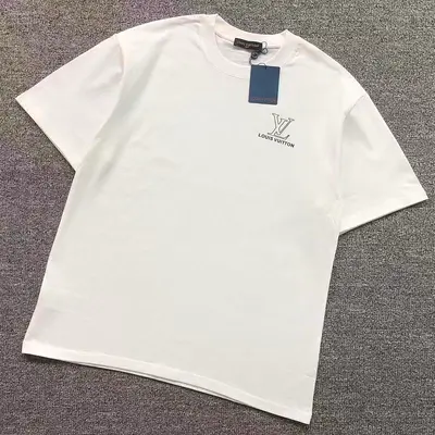 ￥113 L⭐ T-SHIRT 5207270170（im 170cm 60kg i wear size S in the phot）