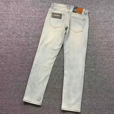 ￥225 TOM FORD TROUSERS 2207300505（im 170cm 60kg i wear size 32 in the phot）