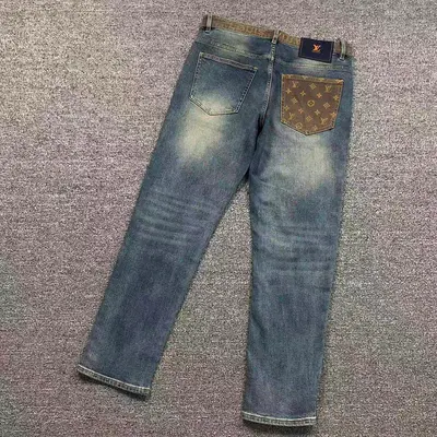 ￥225 L⭐ TROUSERS 2207300305（im 170cm 60kg i wear size 32 in the phot）