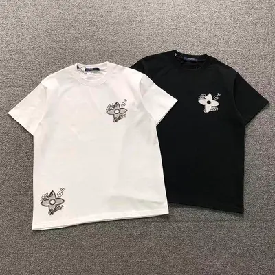 ¥125 L⭐ T-SHIRT 2208021615(im 170cm 60kg i wear size S in the phot)