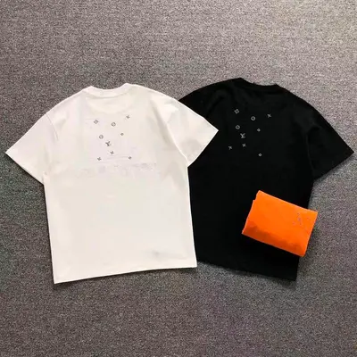 ¥125 L⭐ T-SHIRT 2208033115 (im 170cm 60kg i wear size S in the phot)