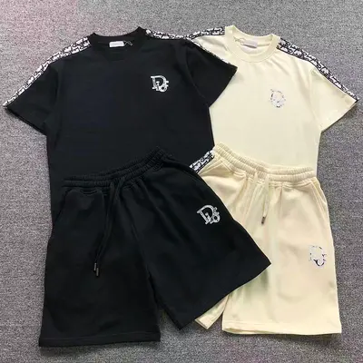 TOP ¥125 SHORTS ¥158 D⭐O⭐ T-SHIRT SHORTS 2208012215(im 170cm 60kg i wear size S in the phot)