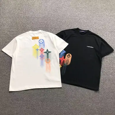 ¥125 L⭐ T-SHIRT 2208033715 (im 170cm 60kg i wear size S in the phot)