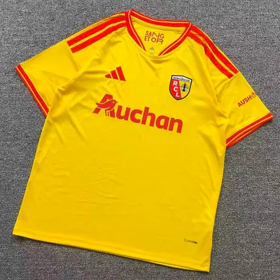 ￥82 FOOTBALL T-SHIRT 128608002（im 170cm 60kg i wear size L in the phot）