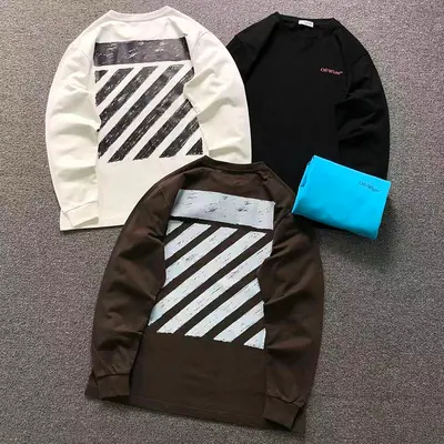 ￥125 OFF-WHITE LONG SLEEVED 5208080619 （im 170cm 60kg i wear size M in the phot）