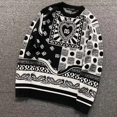 ¥208 D⭐LC⭐ GA⭐⭐A⭐A SWEATER 3208111821(im 170cm 60kg i wear size L in the phot)