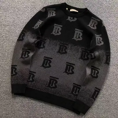 ¥208 B⭐R⭐E⭐RY SWEATER 3208111421(im 170cm 60kg i wear size L in the phot)