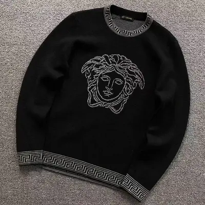 ¥208 V⭐⭐SA⭐E SWEATER 3208111121(im 170cm 60kg i wear size L in the phot)