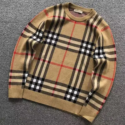 ¥208 B⭐R⭐E⭐RY SWEATER 3208111221(im 170cm 60kg i wear size L in the phot)