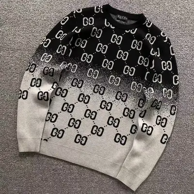 ¥208 G⭐C⭐I SWEATER 3208112121(im 170cm 60kg i wear size L in the phot)