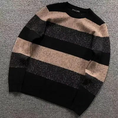¥208 D⭐LC⭐ GA⭐⭐A⭐A SWEATER 3208111321(im 170cm 60kg i wear size L in the phot)