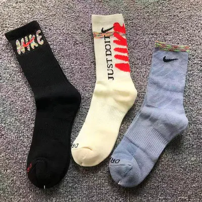 ¥105 N⭐K⭐ SOCKS 4208111477