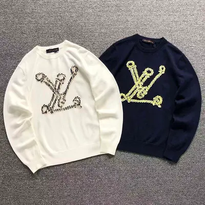 ￥235 L⭐ SWEATER 5208110101（im 170cm 60kg i wear size L in the phot）