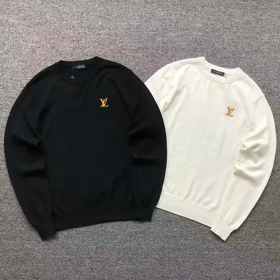 ￥235 L⭐ SWEATER 4208191301（im 170cm 60kg i wear size M in the phot）