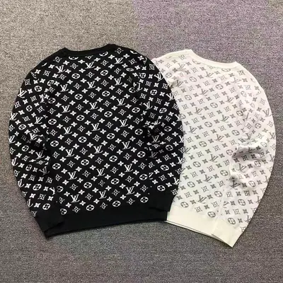 ¥235 L⭐ SWEATER 5208190301(im 170cm 60kg i wear size 2XL in the phot)
