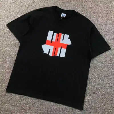 ￥88 UNDEFEATED T-SHIRT 4208206302（im 170cm 60kg i wear size L in the phot）