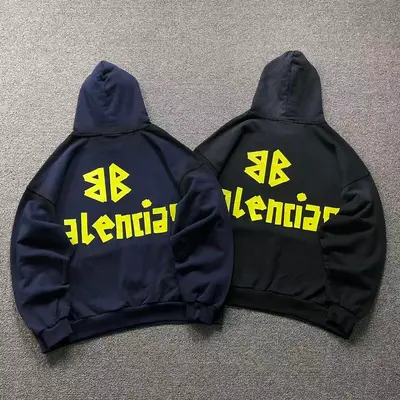 ¥235 B⭐L⭐⭐⭐IA⭐A HOODIE 42082102163(im 170cm 60kg i wear size S in the phot)