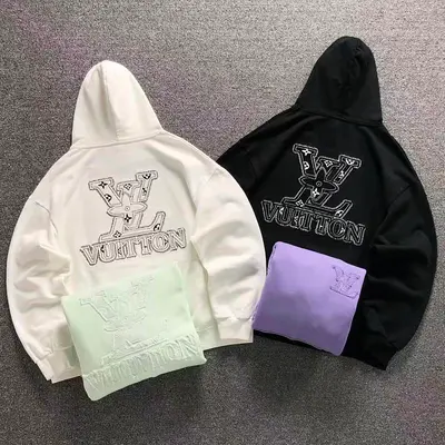 ¥188 L⭐ HOODIE 3208270921(im 170cm 60kg i wear size M in the phot)