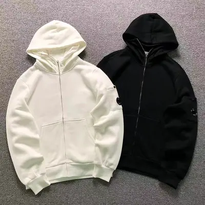￥215 CP HOODIE 22082826172（im 170cm 60kg i wear size M in the phot）
