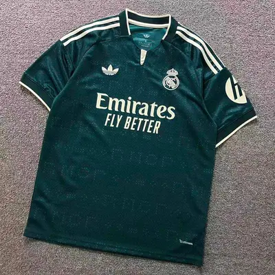 ￥82 FOOTBALL T-SHIRT 1282823002 （im 170cm 60kg i wear size M in the phot）