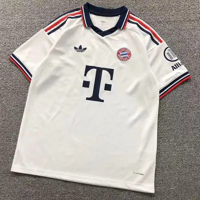 ￥82 FOOTBALL T-SHIRT 1282808002 （im 170cm 60kg i wear size M in the phot）