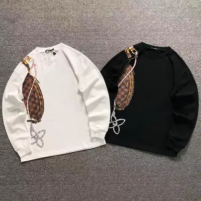 ￥185 L⭐ LONG SLEEVED 4208291101（im 170cm 60kg i wear size M in the phot）