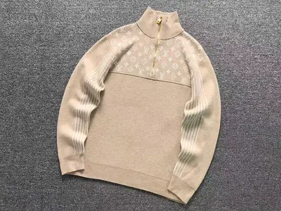 ￥235 L⭐ SWEATER 128290960（im 170cm 60kg i wear size M in the phot）