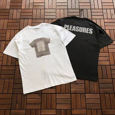 ¥~95 PLEASURES T-SHIRT 11090246(im 171cm 60kg i wear size L in the phot)