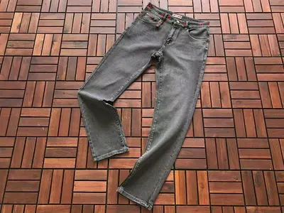 ¥~ 235 G🔥C🔥I JEANS 22091137 (im 180CM 68KG iwear size 33 in the photo)