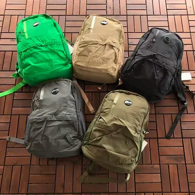 ¥~169 C.P. BAG 22091959(长27CM*宽45CM*高13CM)