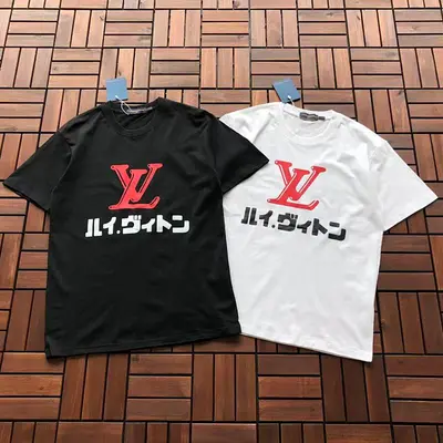 ¥~85 L🔥 T-SHIRT 22092004 (im 176CM 58KG iwear size M in the photo)