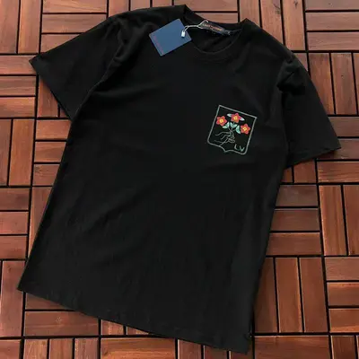¥~85 L🔥 T-SHIRT 22092185 (im 176CM 58KG iwear size M in the photo)