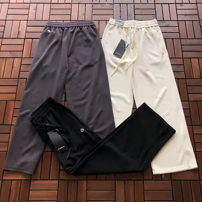 ￥~139 L🔥🔥UL🔥M🔥N TROUSERS 22092234 (im 180CM 68KG iwear size S in the photo)