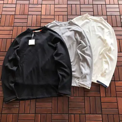 ￥~189 H🔥R🔥E🔥 LONG-SLEEVE FLEECE 22092202 (im 180CM 68KG iwear size 3XL in the photo)