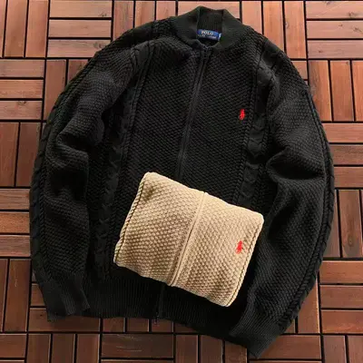 ¥~225 RA🔥PH🔥AU🔥EN SWEATER 22092349 (im 180CM 68KG iwear size L in the photo)