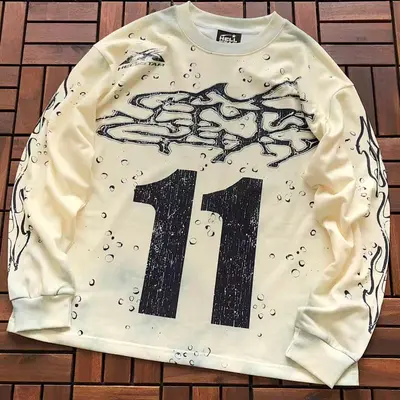 ¥~ 99 HELLSTAR LONG-SLEEVE 33110821 (im 180CM 68KG iwear size M in the photo)