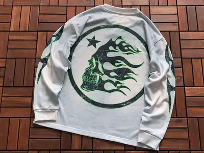 ￥~ 99 HELLSTAR LONG-SLEEVE 33110822