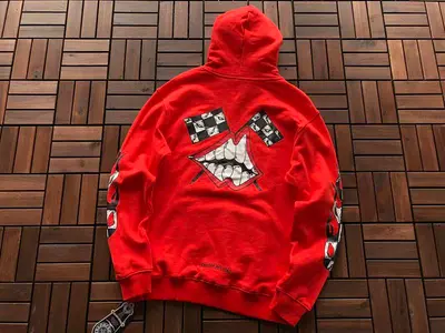 ￥~179 CH🔥OM🔥 HE🔥RTS HOODIE 11092549 (im 180CM 68KG iwear size S in the photo)