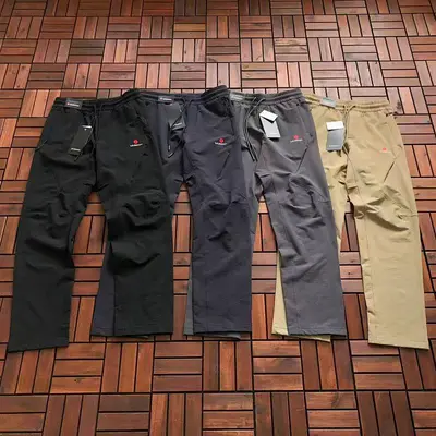 ￥~159 L🔥🔥UL🔥M🔥N TROUSERS 22092699 (im 180CM 68KG iwear size M in the photo)