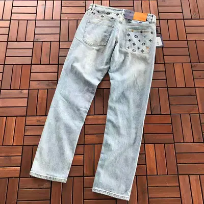 ￥~235 L🔥 JEANS 22092668 (im 180CM 68KG iwear size 33 in the photo)