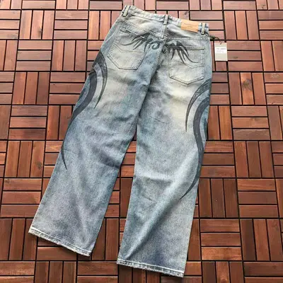¥~225 B🔥L🔥🔥🔥IA🔥A JEANS 11110215(im 180CM 68KG iwear size 32 in the photo)