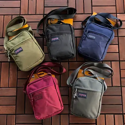 ¥~95 JANSPORT BAG 22110211 (长15CM*宽20CM*高5CM)