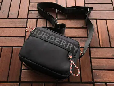 ¥~229 B🔥RB🔥RRY BAG 22110401 (长15CM*宽20CM*高8CM)