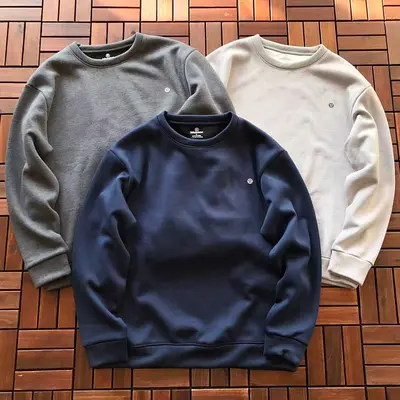 ¥~175 L🔥🔥UL🔥M🔥N SWEATER FLEECE 22110510 (im 170CM 60KG iwear size L in the photo)