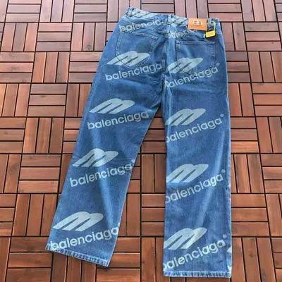 ¥~285 B🔥L🔥🔥🔥IA🔥A JEANS 11110651(im 184CM 80KG iwear size 34 in the photo)