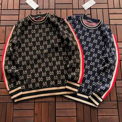 ￥~219 G🔥C🔥I SWEATER 11110705 (im 185CM 70KG iwear size XL in the photo)