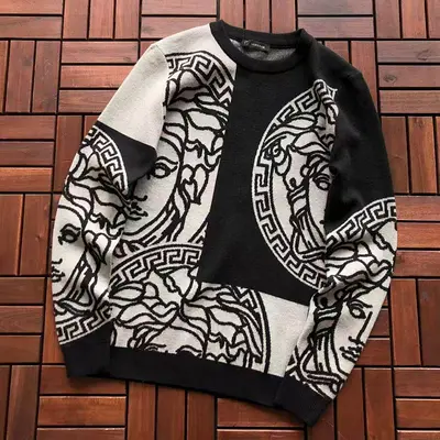 ￥~219 VE🔥SA🔥E SWEATER 11110770 (im 172CM 65KG iwear size L in the photo)