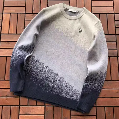 ￥~219 D🔥O🔥 SWEATER 11110717 (im 185CM 70KG iwear size L in the photo)